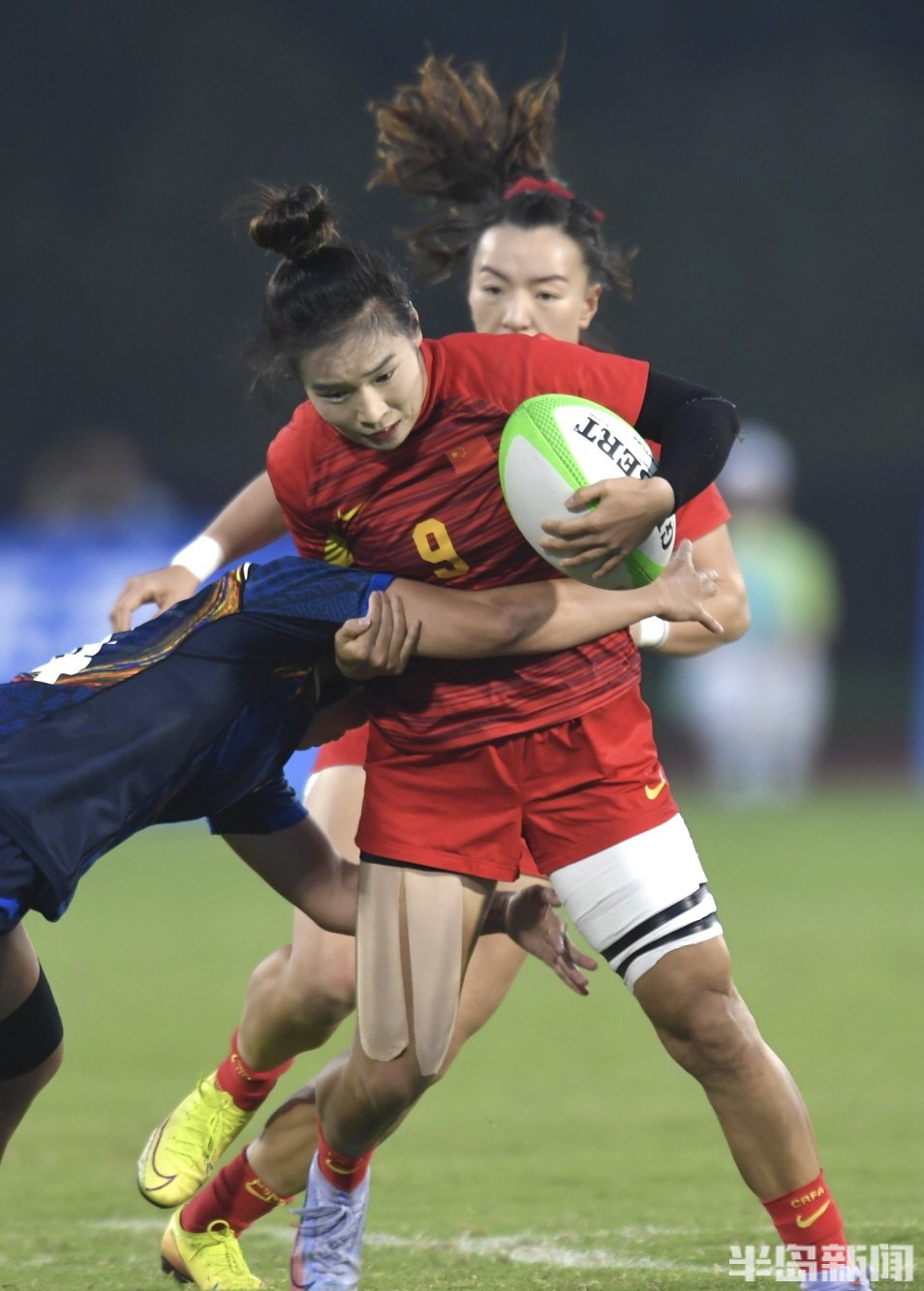 包含日本袋鼠队夺得亚运会女子橄榄球金牌的词条