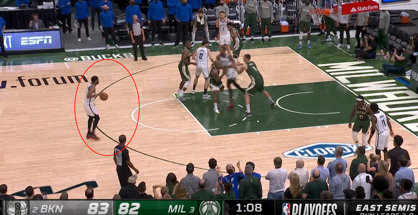 活塞惊险战胜篮网，格里芬砍下致胜球