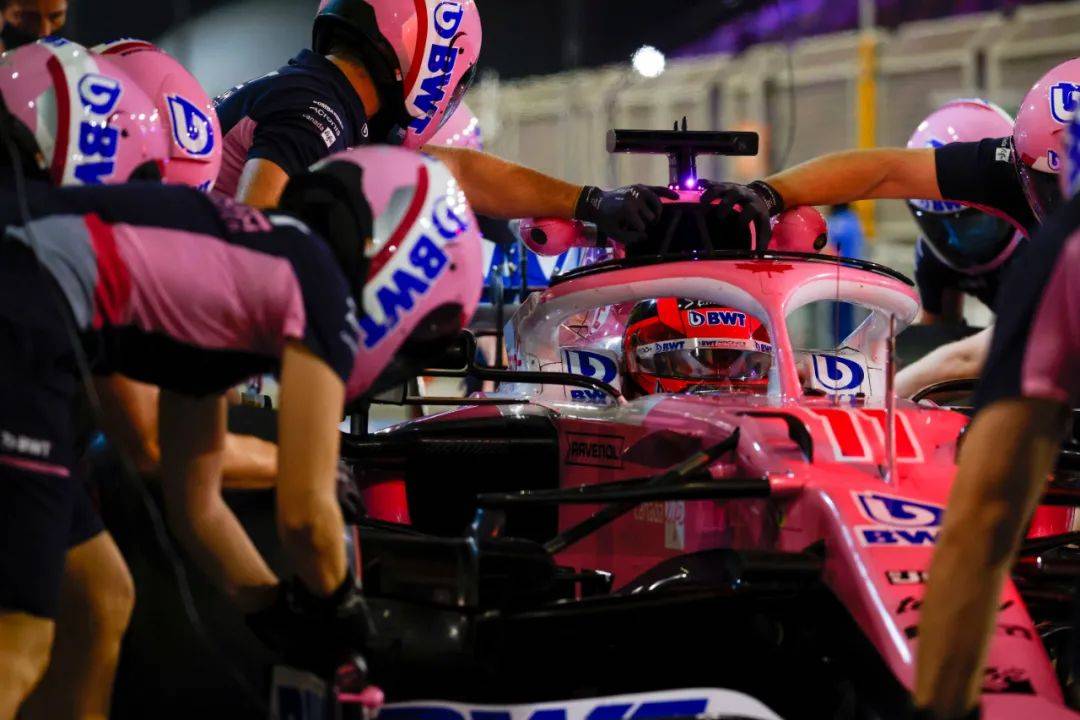 开云体育app-梅赛德斯险胜威廉姆斯，拉塞尔关键制胜的简单介绍