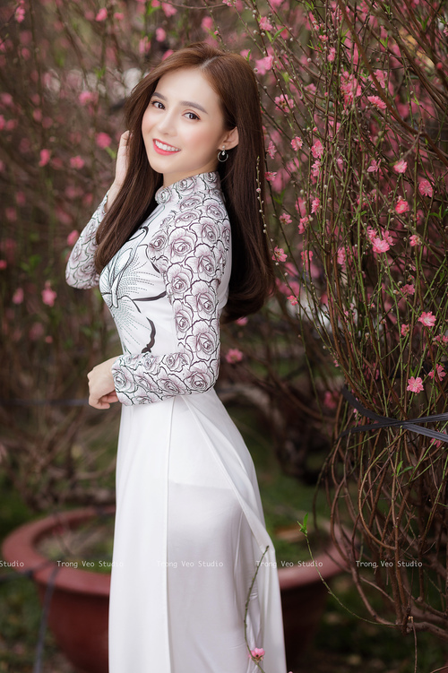 开云体育官网-克莱关键时刻闪耀，森林狼力克奇才获关键胜利