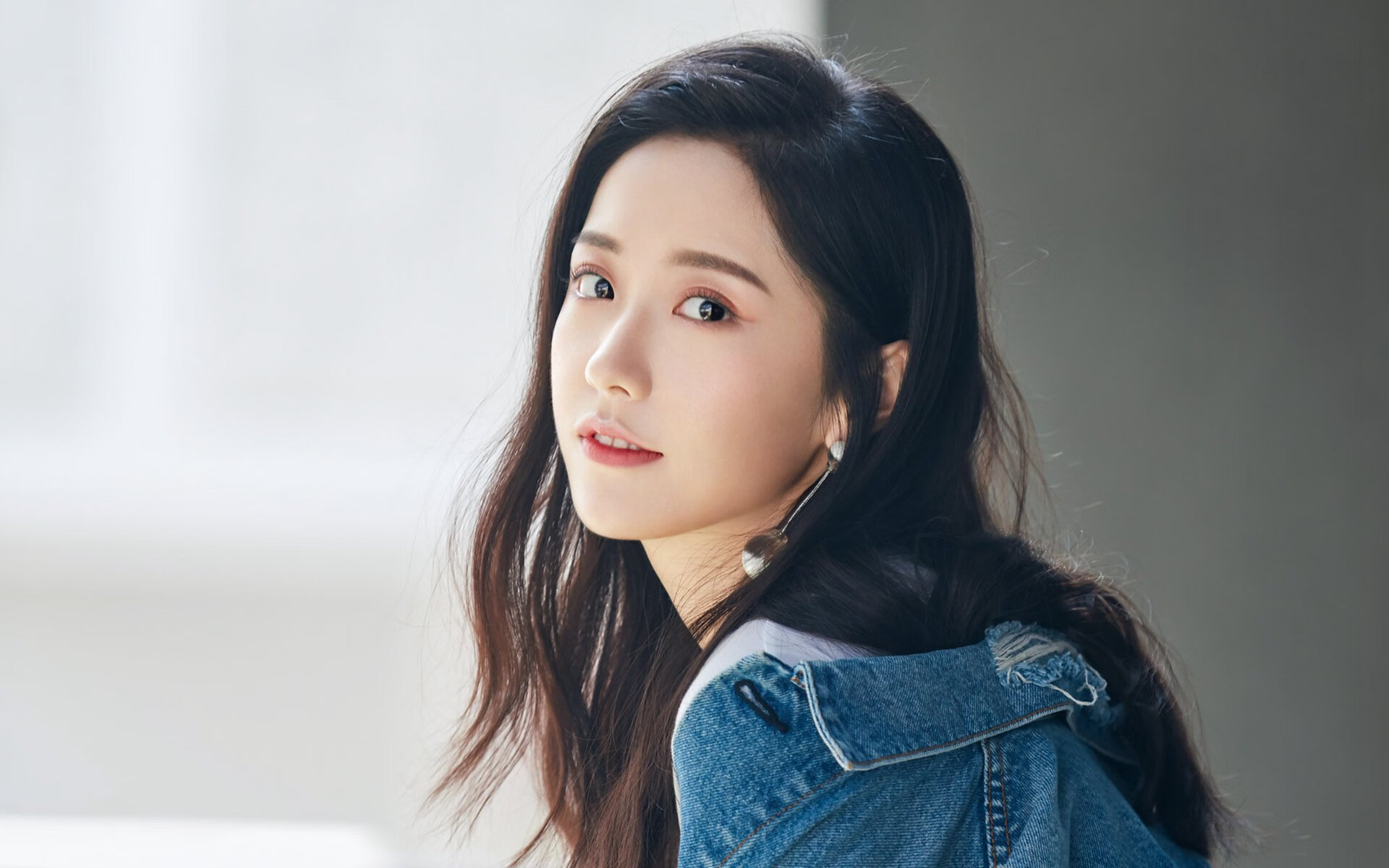 开云体育APP下载-冷雨夜终结悬念！罗德里一锤定音，莱比锡红牛乌克兰硬仗显真章