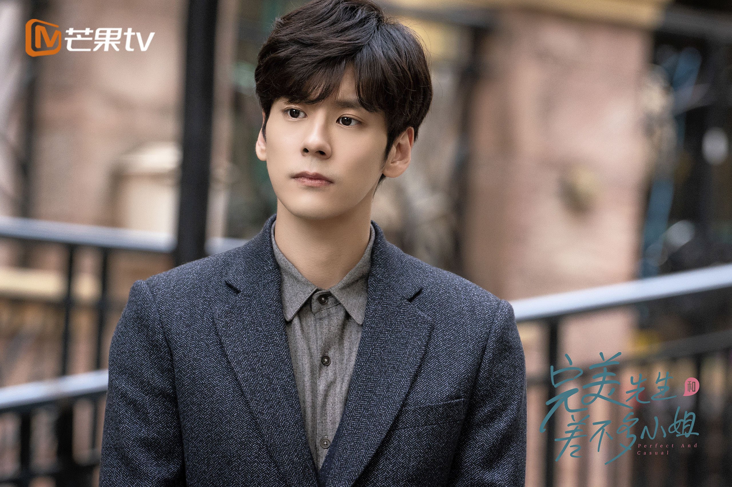 开云体育app-绿茵双城记，李刚仁的亚洲风暴与乌拉圭铁蹄下的那不勒斯咏叹