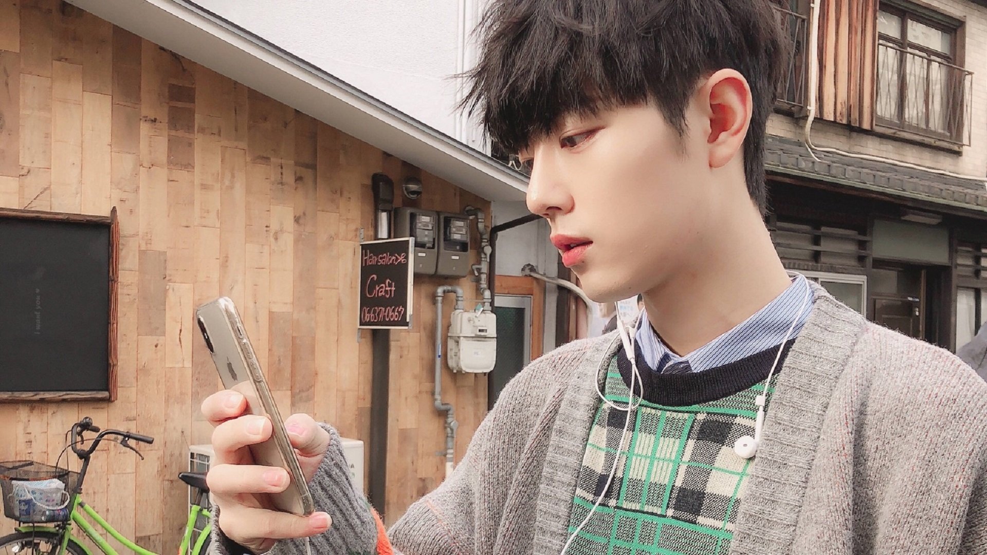 开云体育APP下载-西甲国家德比之夜，罗德里戈双刃出鞘，银河战舰在诺坎普撕裂黑夜